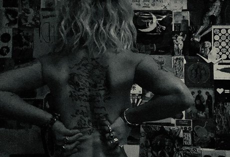 Miss Manganese ASMR adult star archive