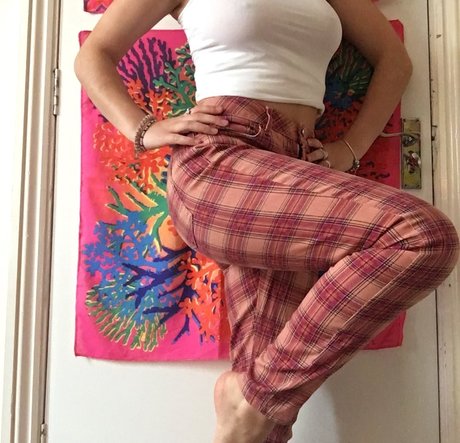 Miss Manganese ASMR model adult photos