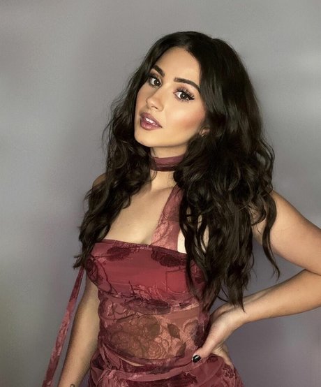 Palmbee naked pornstar img