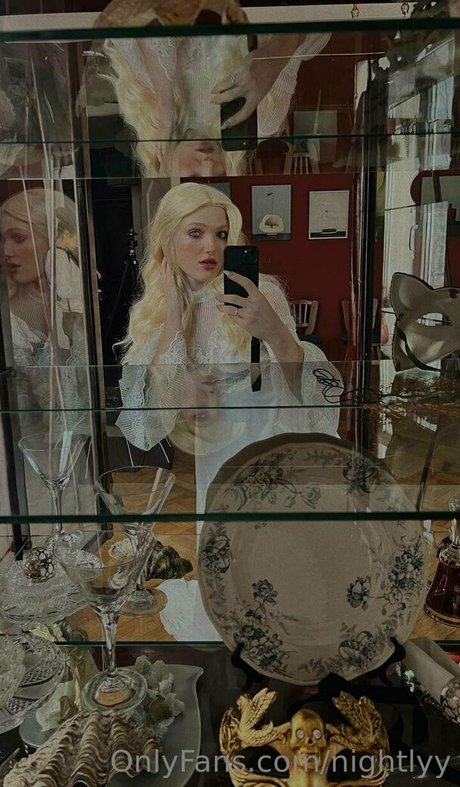 Nightlyy pornstar erotic photos