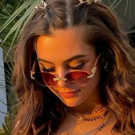 Lauren Gibson star perfect image