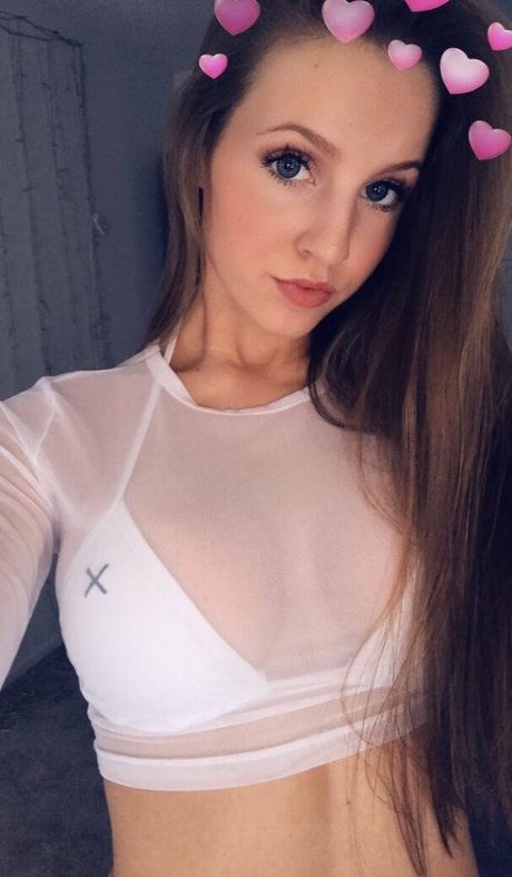 Olivia Schimmel sex model img