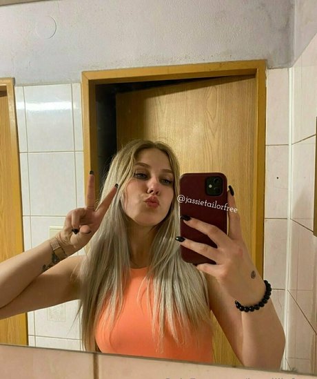 lewdlilyfree star pretty photos