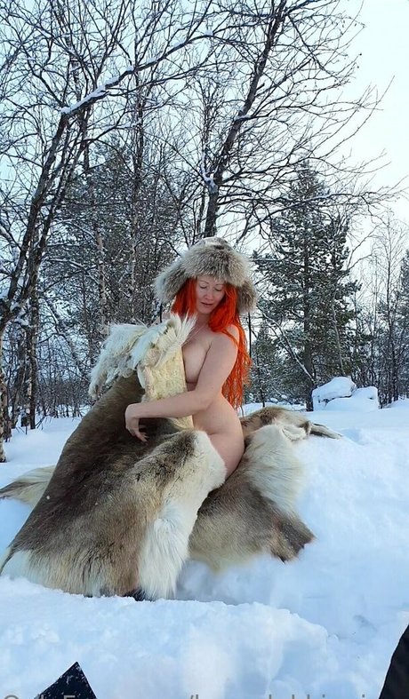 karvalakkinainen erotic actress pics