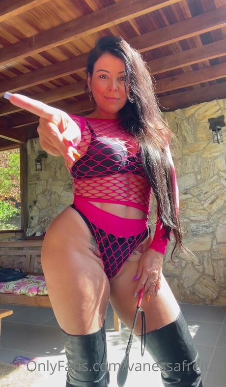 Vanessa Freitas hot model pictures