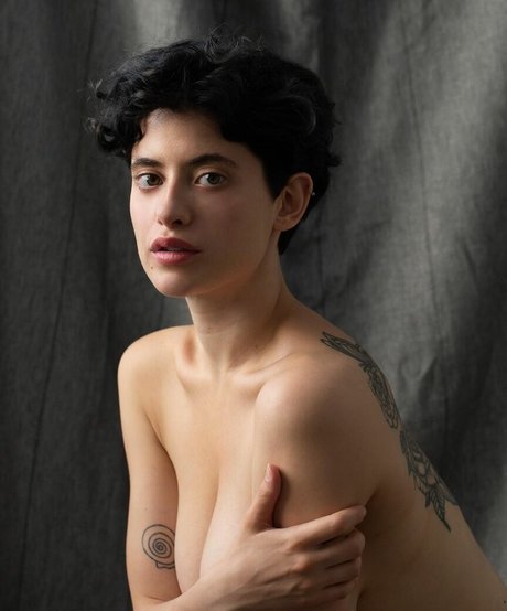 Anna Pittureri sex star gallery