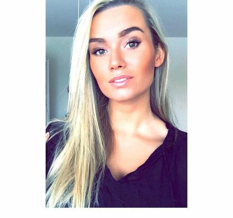 Alma Tandrup free model photos