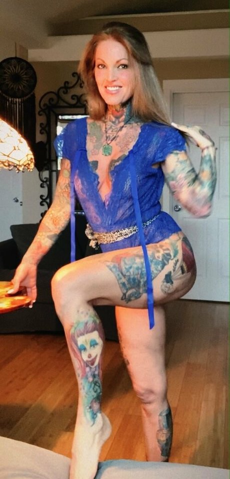 janine adult model pic