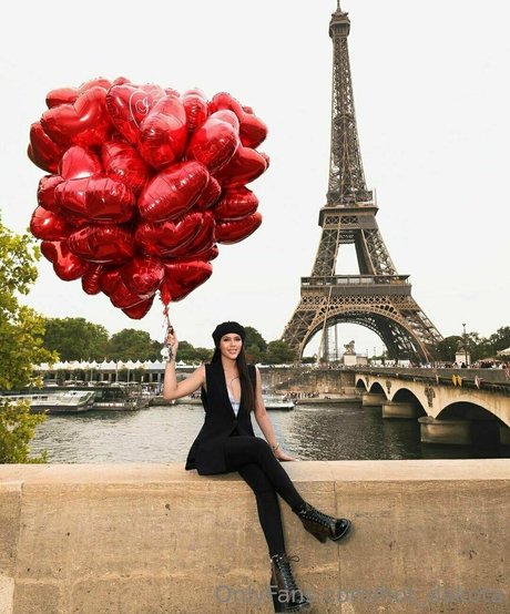 hot dakota star images