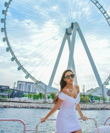 hot dakota best model picture