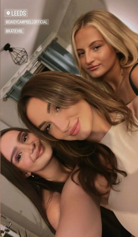 Rosie Bentham model pornographic galleries