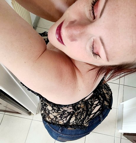 Darkmoonsubmiss star naked images