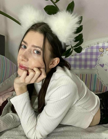 miareeed model free gallery