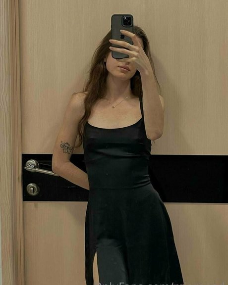 miareeed art actress photo