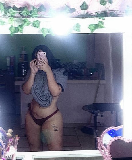 yamihub model hd gallery