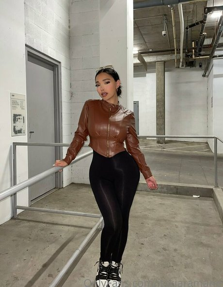 itskiaramarie erotic pornstar picture