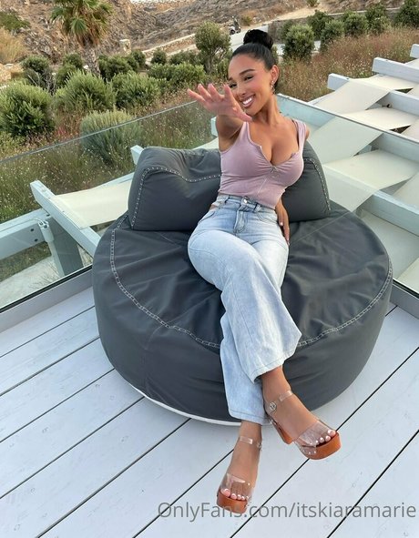 itskiaramarie star best photos