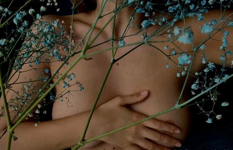 lavalexi vip sex model gallery