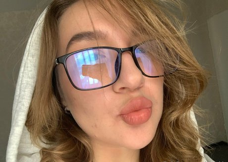 lavalexi vip high quality model img