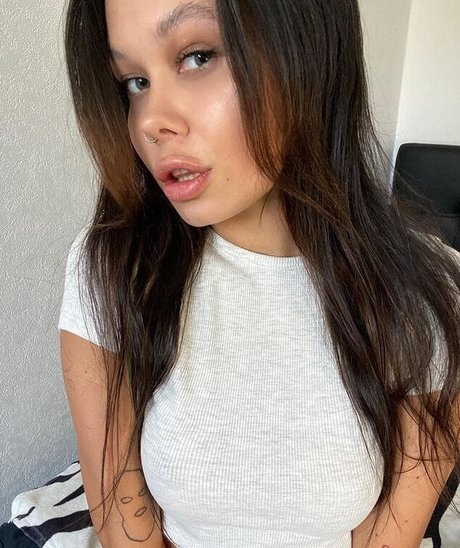 Ami Young pornstar nudes picture