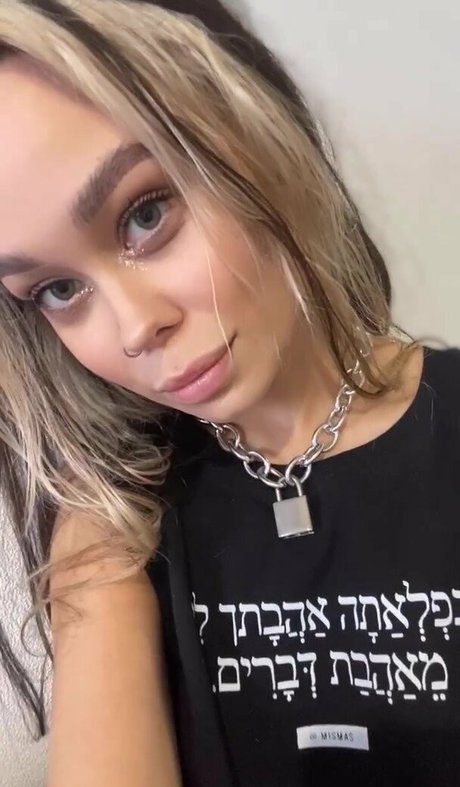 Ami Young top pornstar gallery