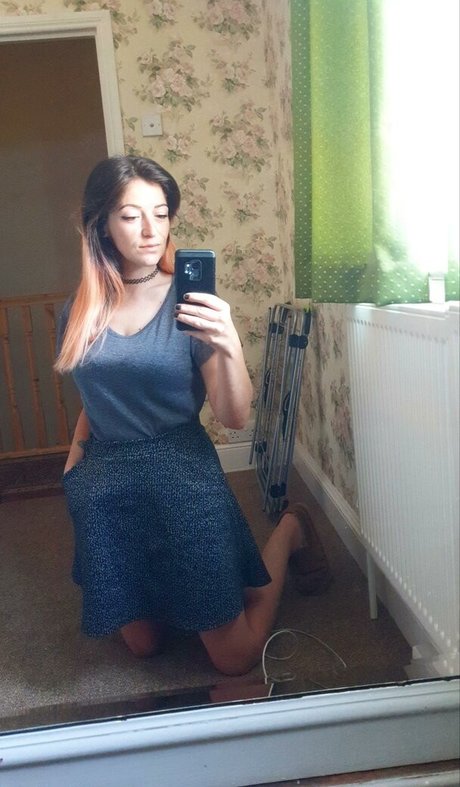 MsVnsfw model nude img