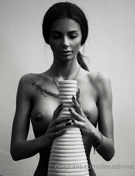 deeadivina perfect model galleries