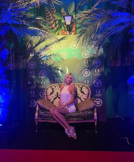 deeadivina pornstar hot img