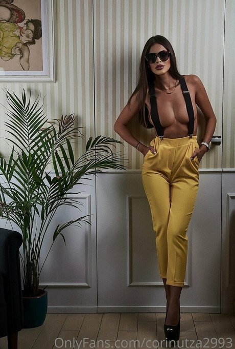 Corinutza2993 free model pictures