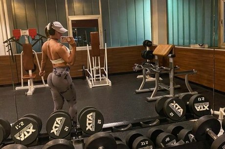 Sarah Slavo star photos