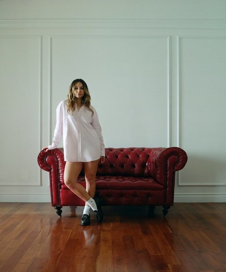 Madelyn Cline pornstar high quality pics