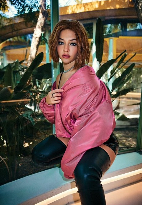 Madelyn Cline model best picture