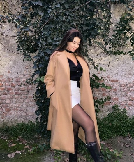 Anna Rebellato nude pornstar gallery