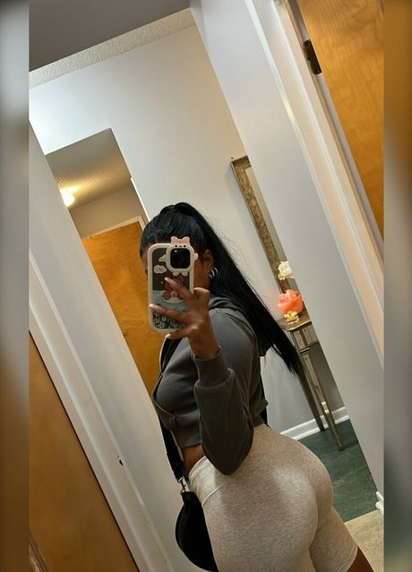 Kadeedracota pretty model pic