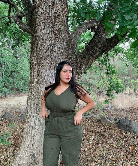 baelib erotic model photos