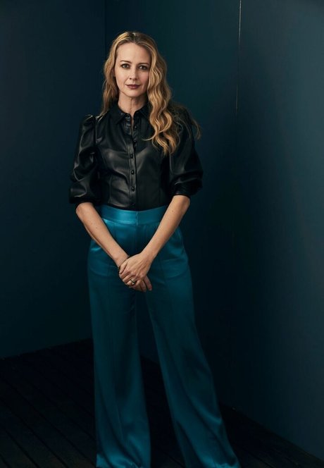 Amy Acker hot pornstar pictures