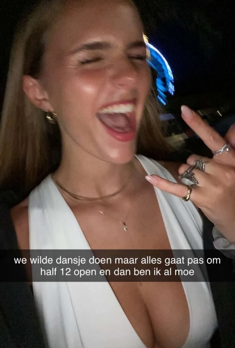 Lies Zhara model sexy pictures