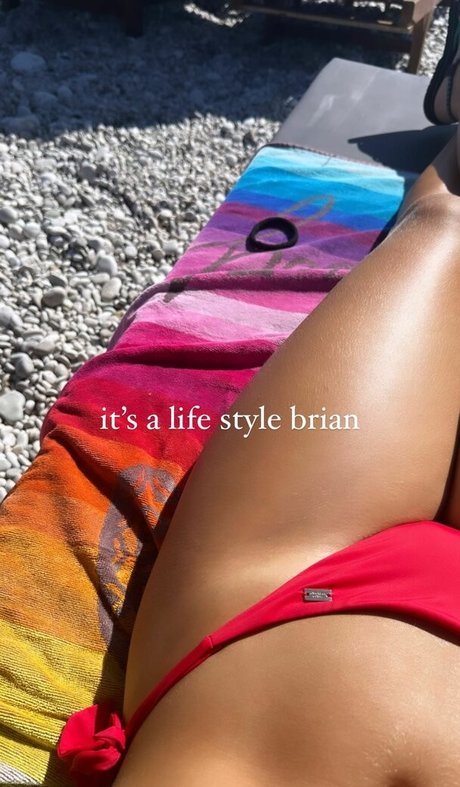 Lies Zhara naked star images