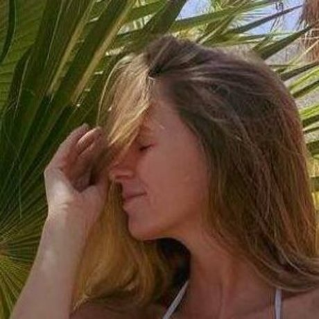 Lies Zhara pornstar perfect photo