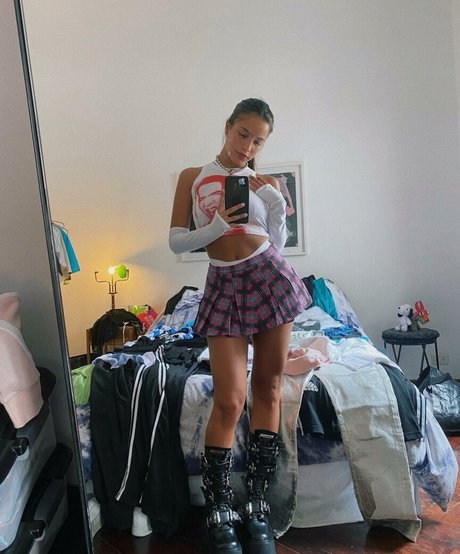 Emilia Mernes top actress image