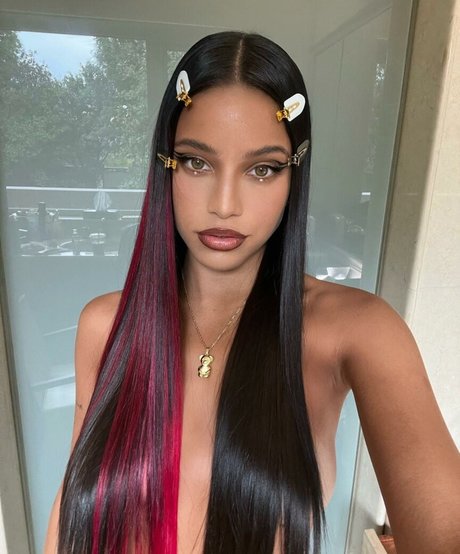 Emilia Mernes porn model picture