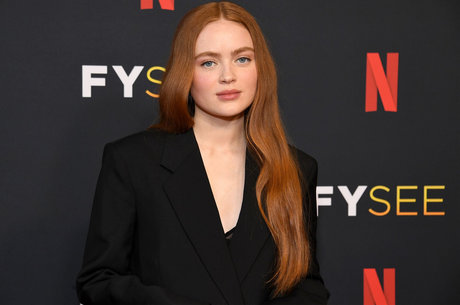Sadie Sink pornstar nude img