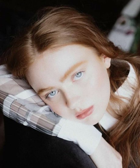 Sadie Sink free star galleries