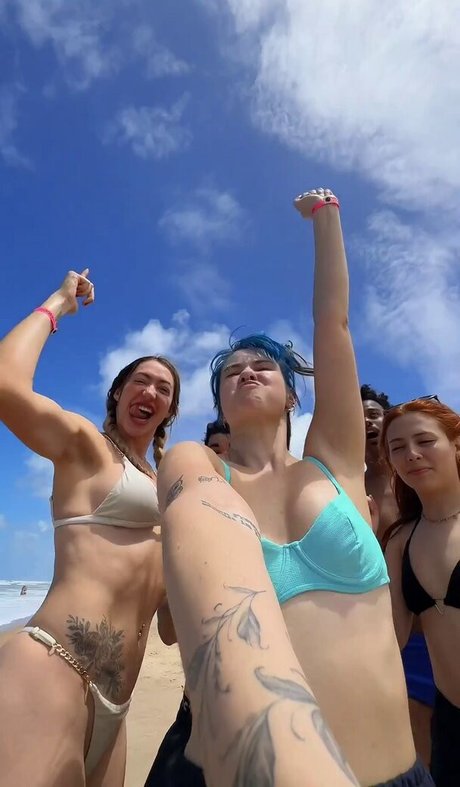 Julia K Barni model pictures