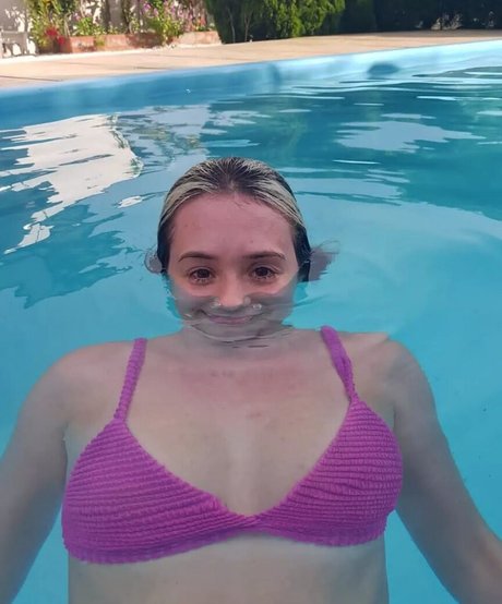 Julia K Barni star hot pic