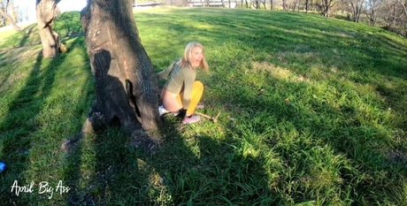 aprilbigass top actress images