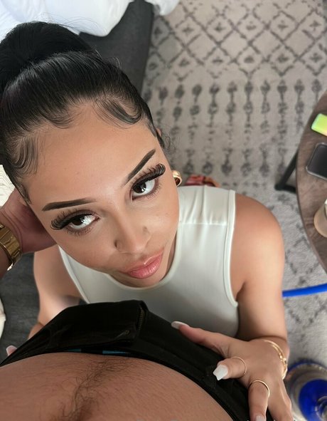 mslatinax model adult pictures