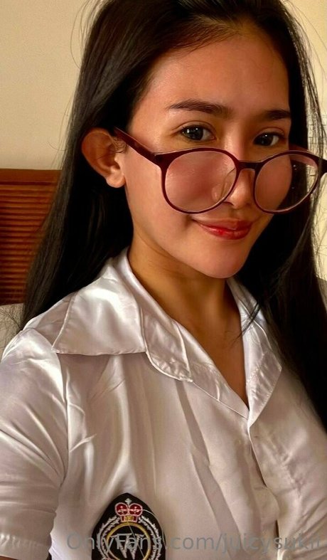 mochianaa pretty pornstar photos