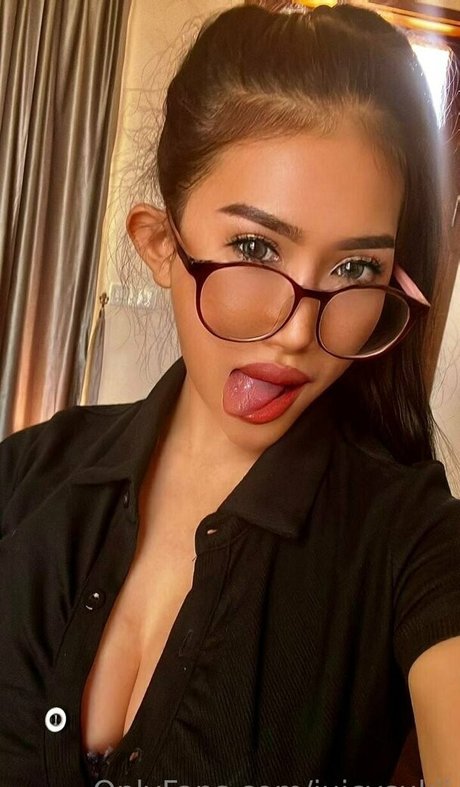 mochianaa nude actress pictures