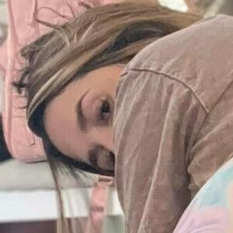 Bruce Wilsons Amber nudes model image